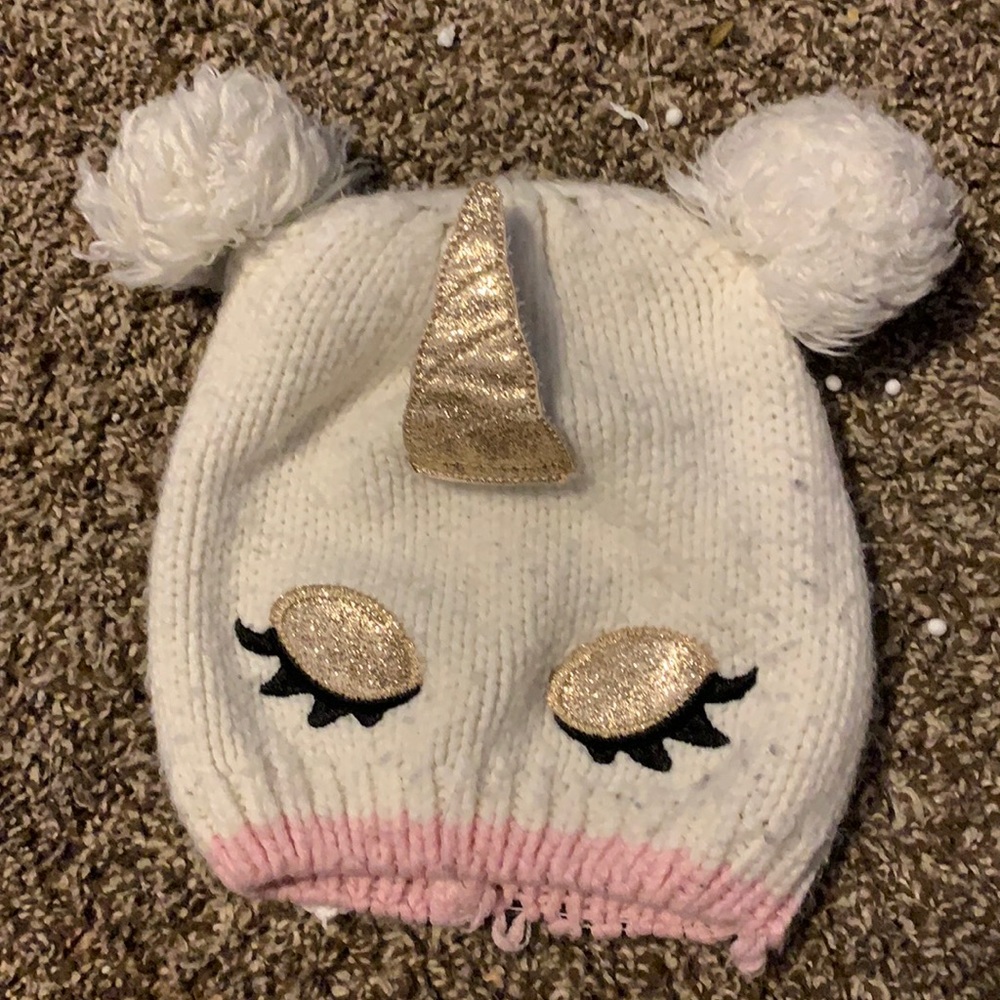 Unicorn kids hat.